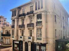 Grand bureau Carré d'Or !