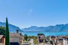 Attique de 4,5 pièces avec terrasse de 130 m² et vue sur le lac