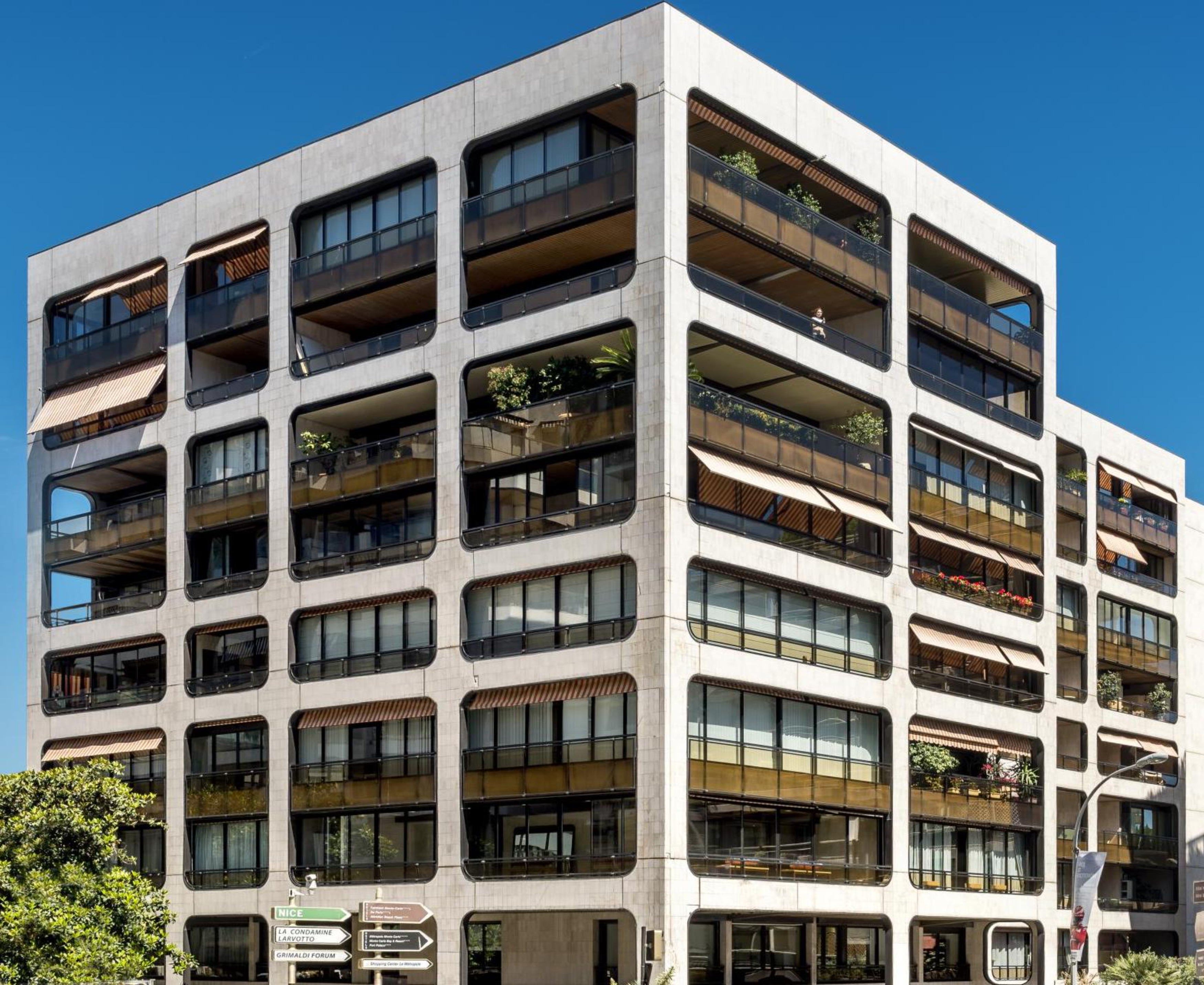 zyVpQ_le-montaigne-1--1755765212.jpg